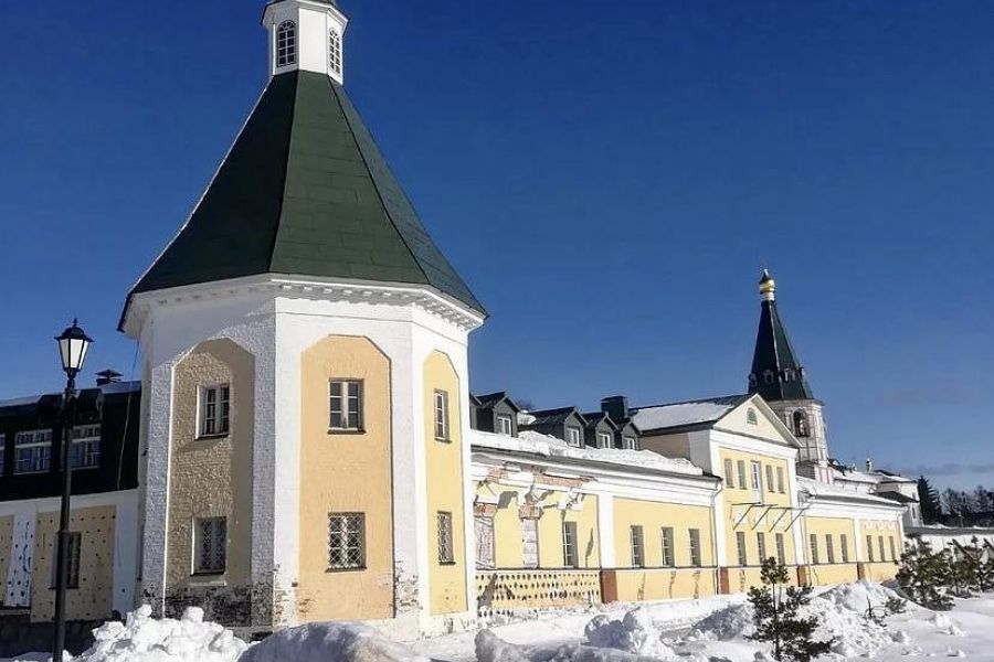 Новогодние сокровища двух городов: Валдай и Великий Новгород