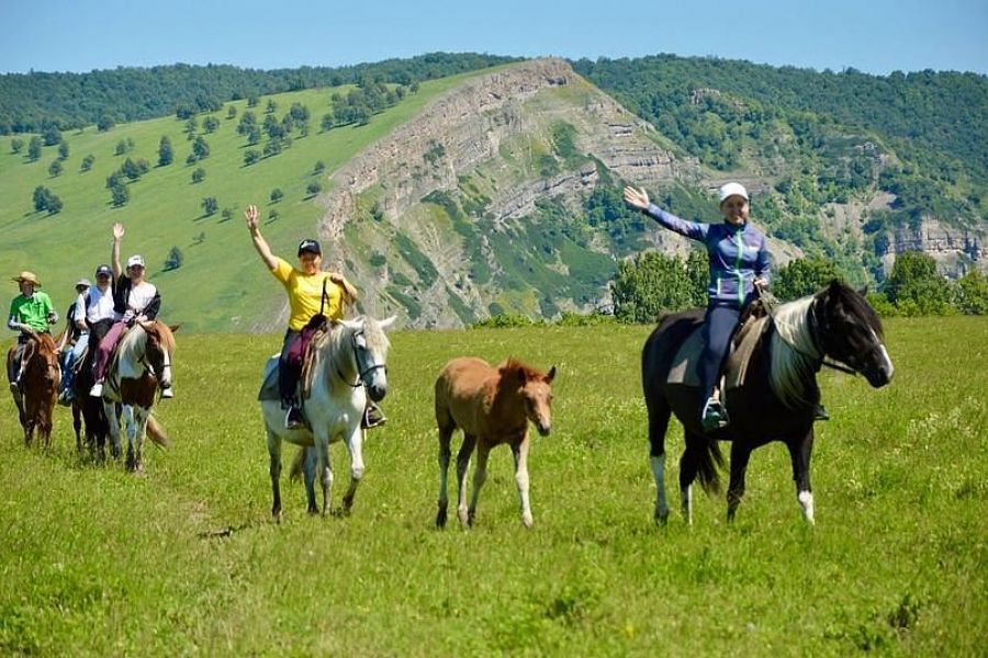 Конный тур к скале Уклы-Кая