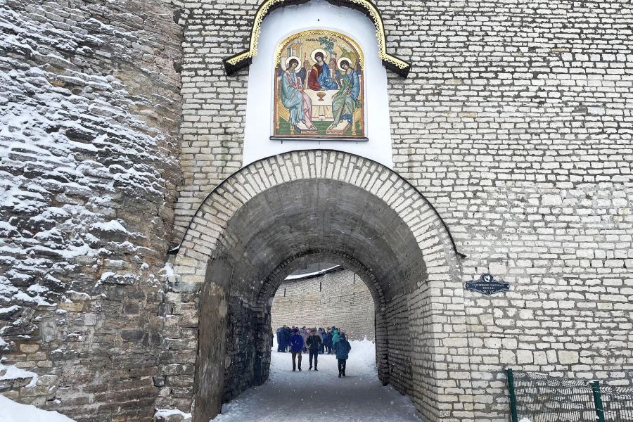 На Новогодние праздники в Псков - Изборск - Печоры