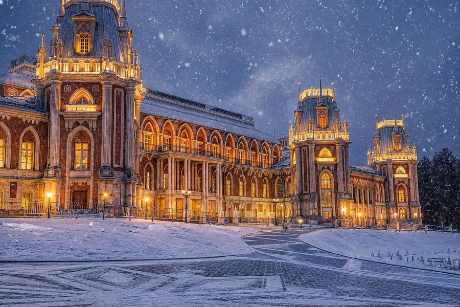 Новогодние сюжеты в Москве (автобусный тур)