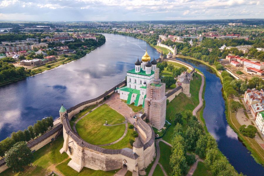Древние крепости и храмы: Псков – Изборск – Печоры