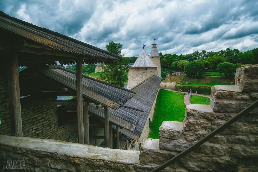ПСКОВСКИЕ СТРАЖИ (2 дня) поездом Ласточка из С-Пб