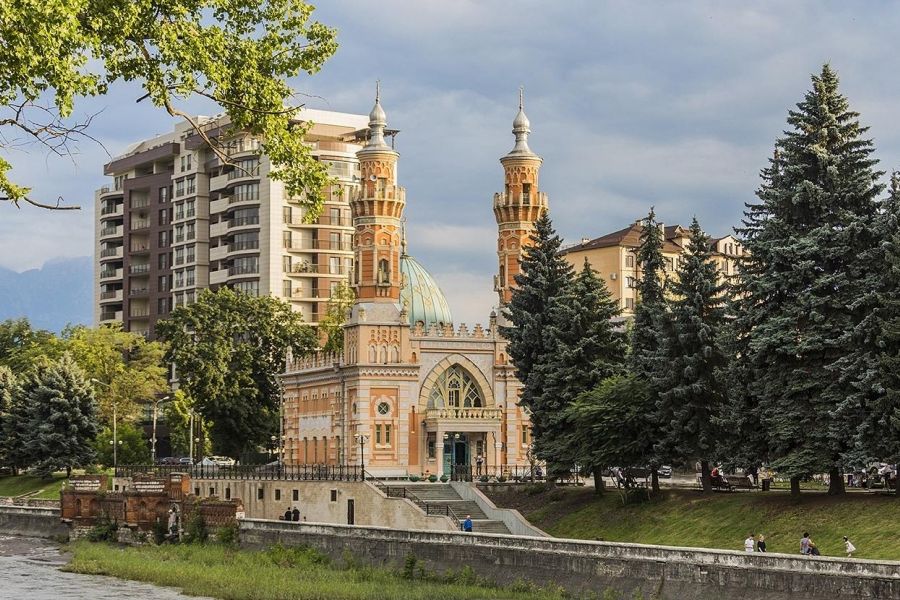 Краски Кавказа (заезды по ЧТ и ВС)